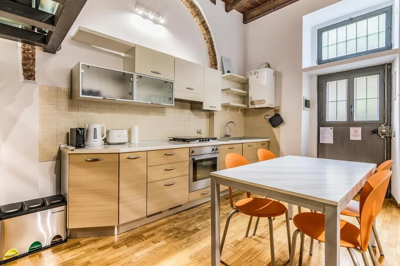 Ferrari Apartment Milán